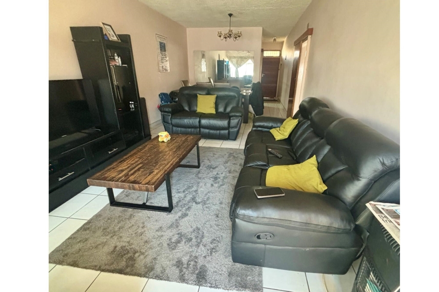 2 Bedroom Property for Sale in Vanderbijlpark CW 2 Gauteng