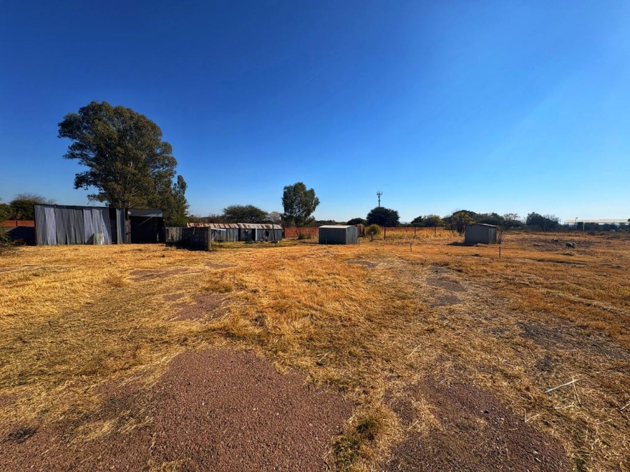 6 Bedroom Property for Sale in Bon Accord Gauteng