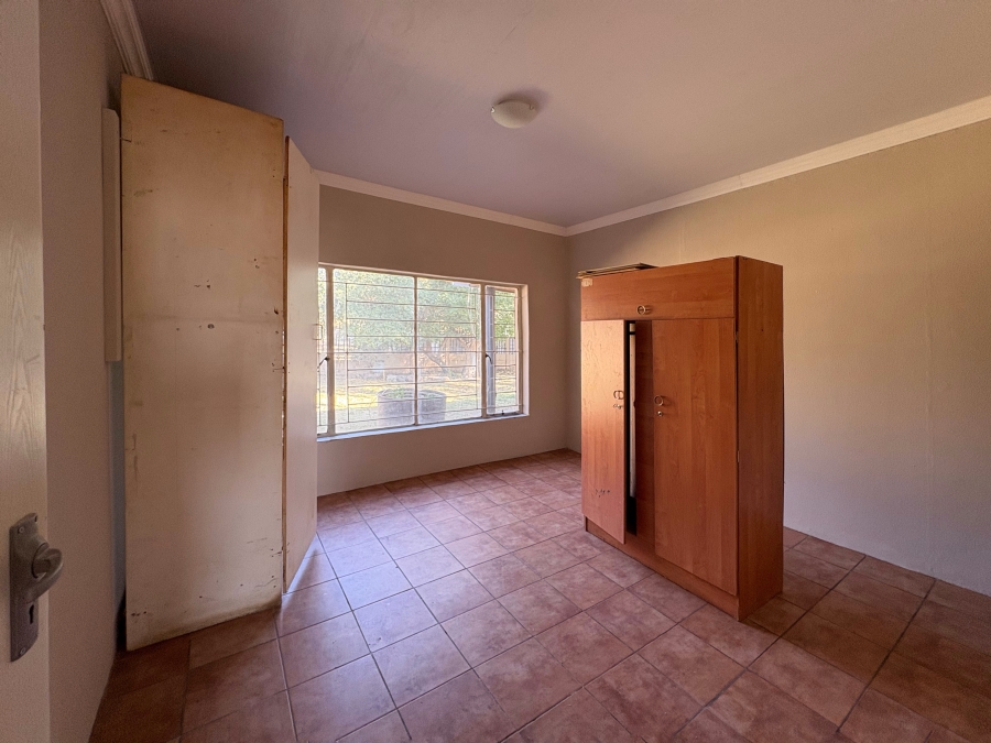 6 Bedroom Property for Sale in Bon Accord Gauteng