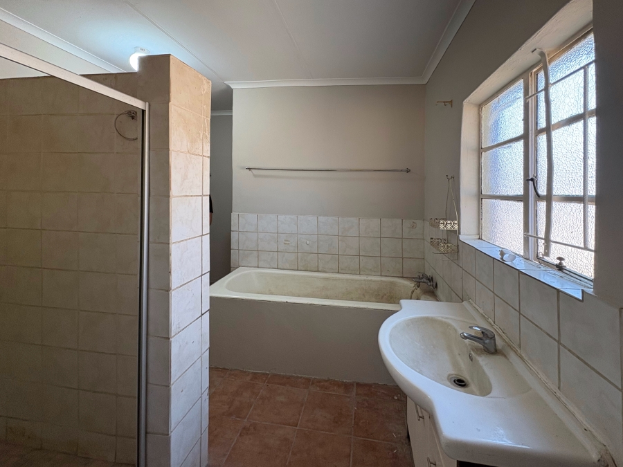 6 Bedroom Property for Sale in Bon Accord Gauteng