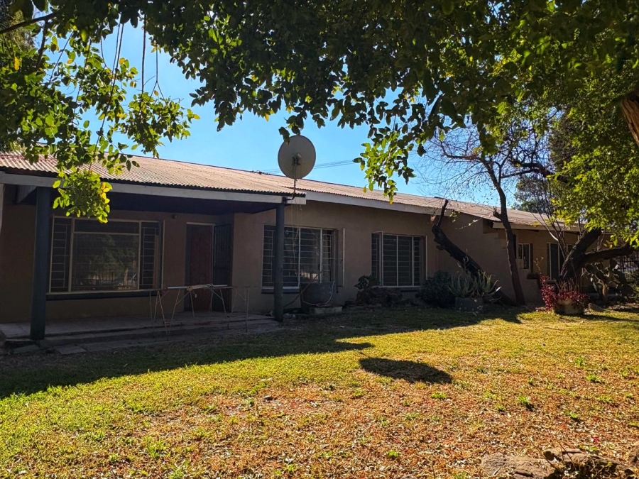 6 Bedroom Property for Sale in Bon Accord Gauteng