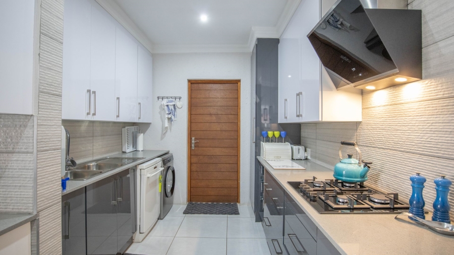 4 Bedroom Property for Sale in Magalieskruin Gauteng