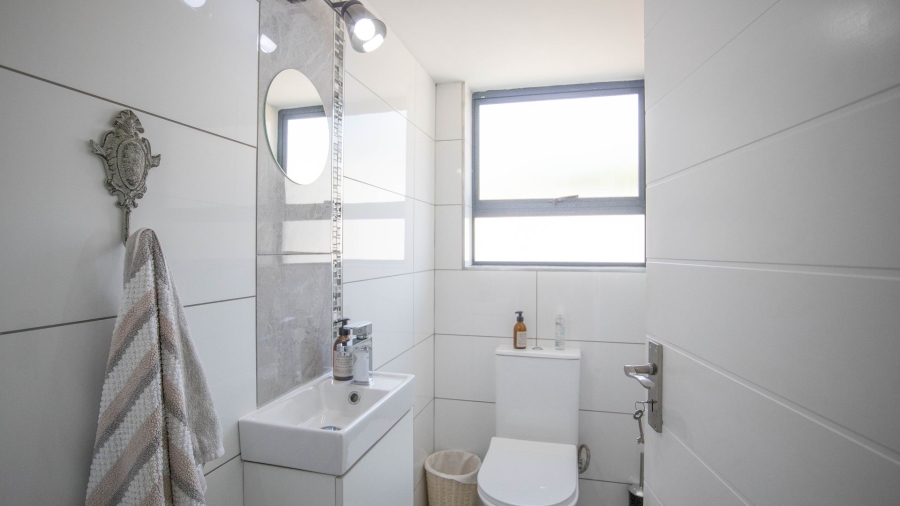 4 Bedroom Property for Sale in Magalieskruin Gauteng