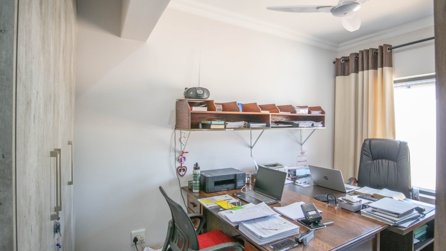 4 Bedroom Property for Sale in Magalieskruin Gauteng