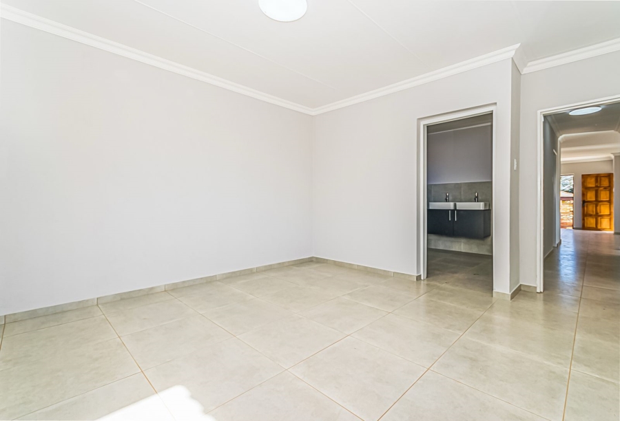 2 Bedroom Property for Sale in Reigerpark Gauteng