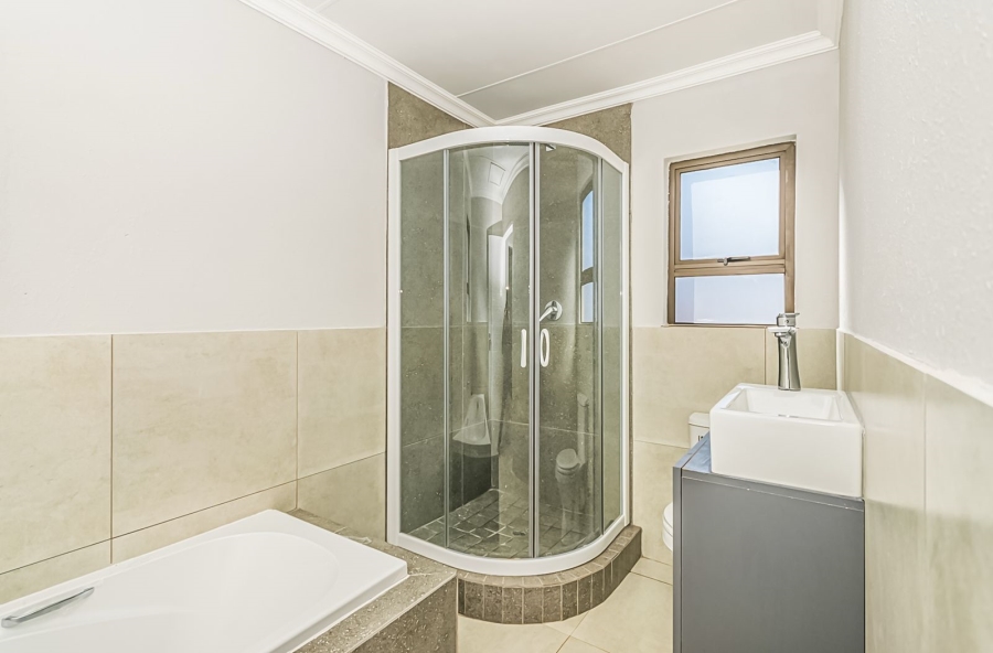 2 Bedroom Property for Sale in Reigerpark Gauteng