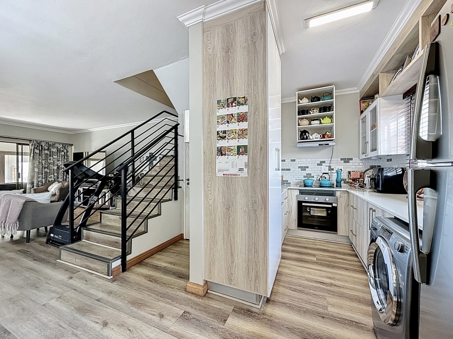 3 Bedroom Property for Sale in Equestria Gauteng