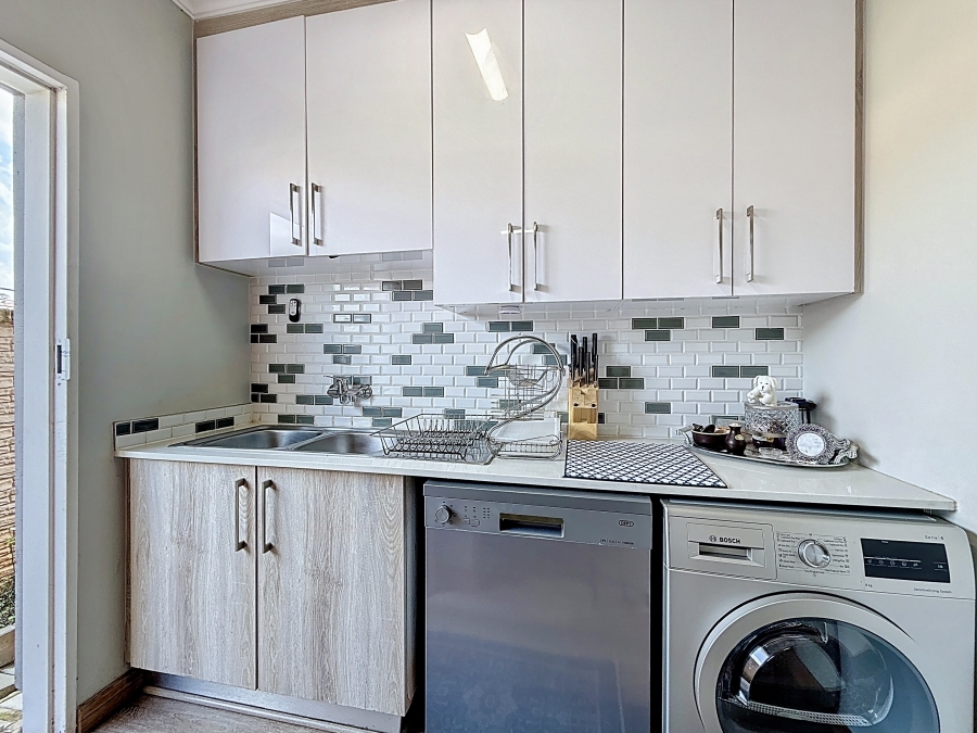 3 Bedroom Property for Sale in Equestria Gauteng
