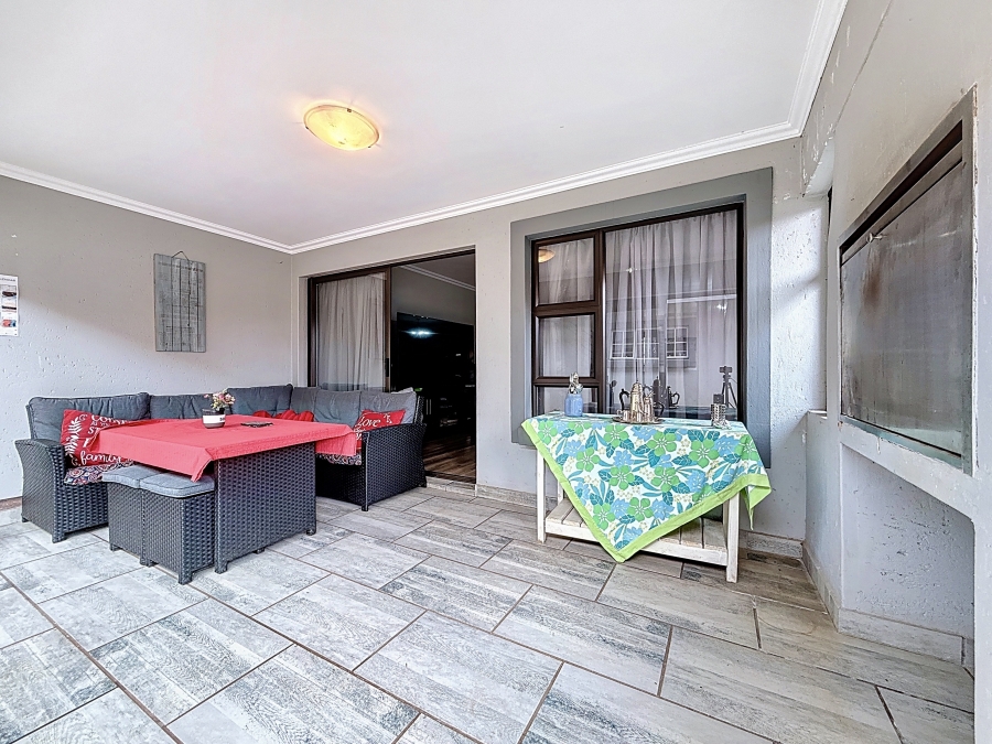 3 Bedroom Property for Sale in Equestria Gauteng