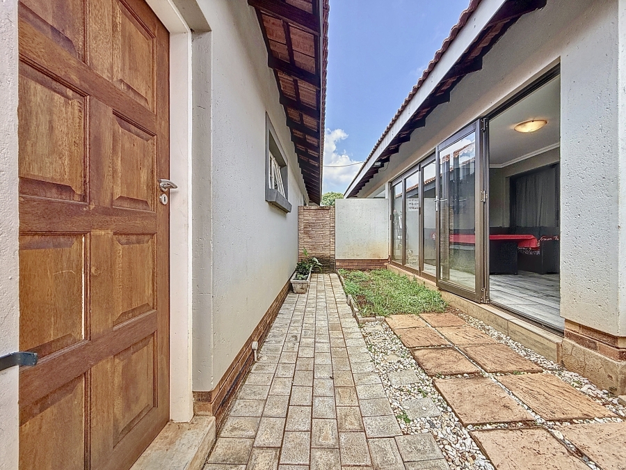 3 Bedroom Property for Sale in Equestria Gauteng
