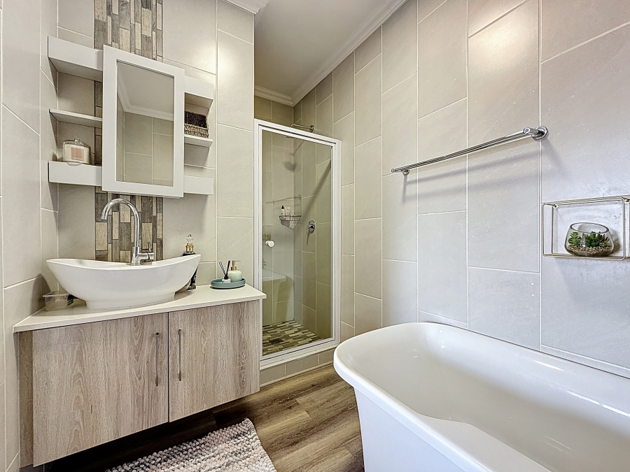 3 Bedroom Property for Sale in Equestria Gauteng