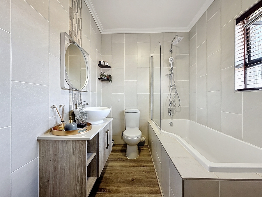 3 Bedroom Property for Sale in Equestria Gauteng