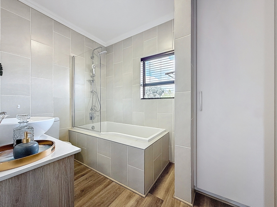 3 Bedroom Property for Sale in Equestria Gauteng