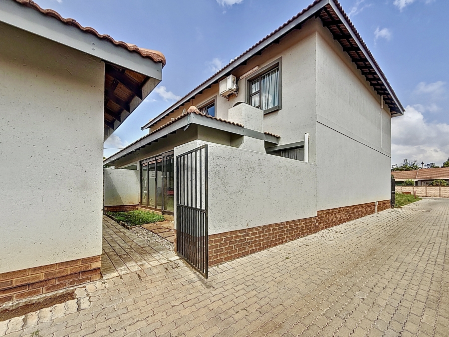 3 Bedroom Property for Sale in Equestria Gauteng
