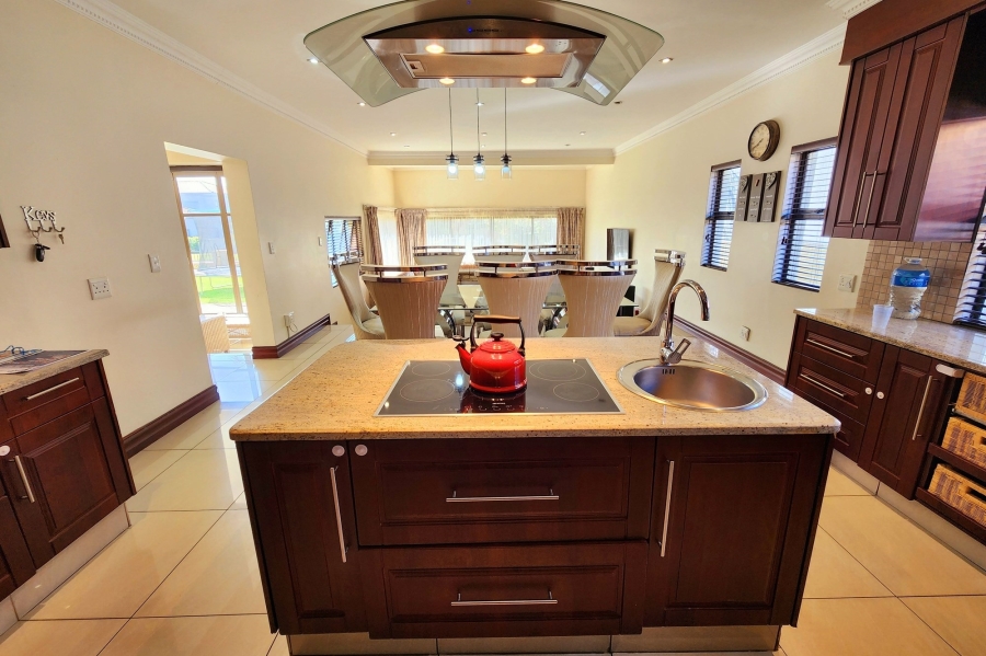 4 Bedroom Property for Sale in Blue Valley Golf Estate Gauteng