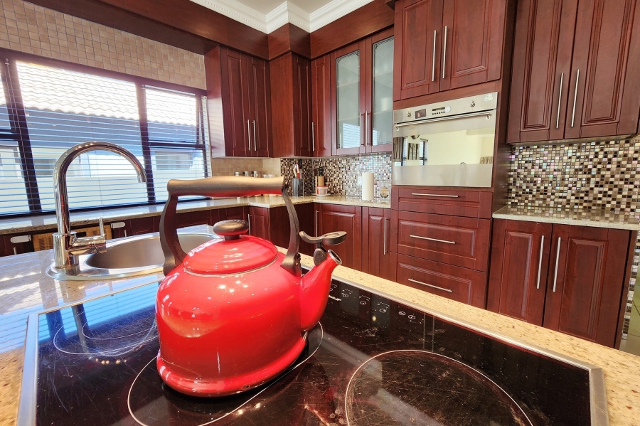 4 Bedroom Property for Sale in Blue Valley Golf Estate Gauteng
