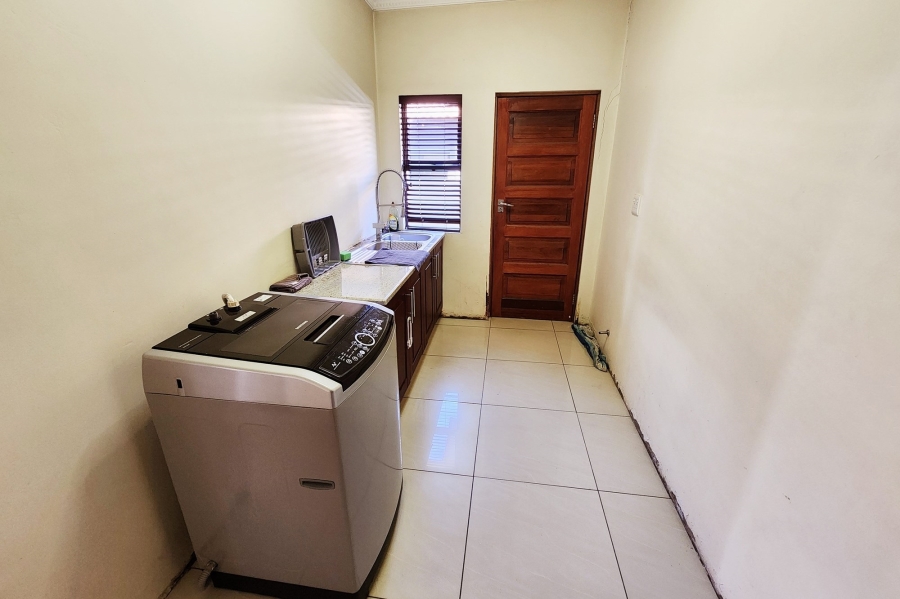 4 Bedroom Property for Sale in Blue Valley Golf Estate Gauteng