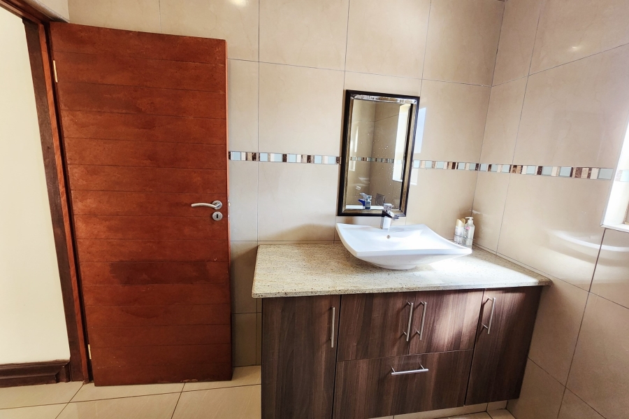 4 Bedroom Property for Sale in Blue Valley Golf Estate Gauteng