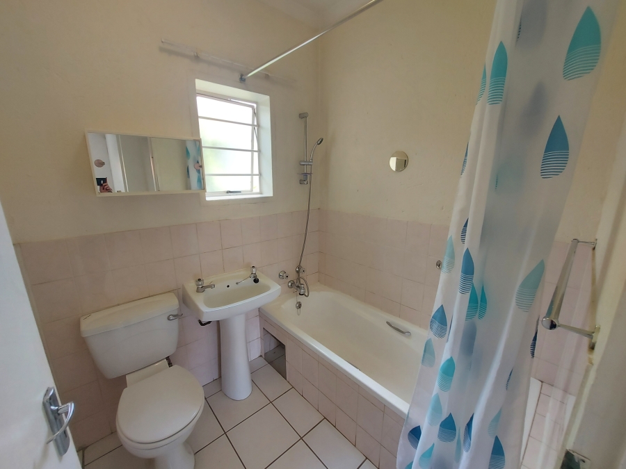 To Let 1 Bedroom Property for Rent in Magaliessig Gauteng