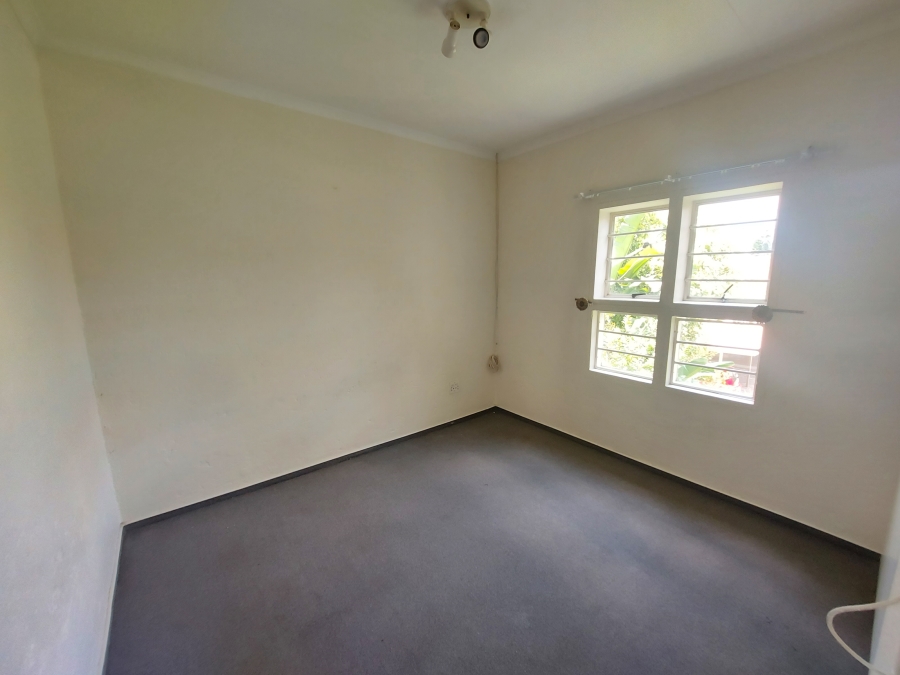 To Let 1 Bedroom Property for Rent in Magaliessig Gauteng