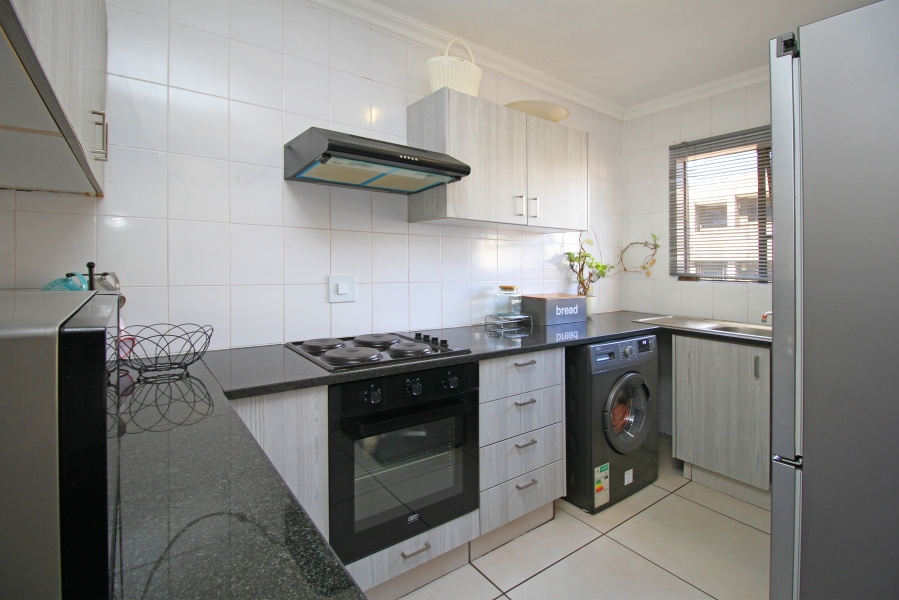 2 Bedroom Property for Sale in Weltevreden Park Gauteng