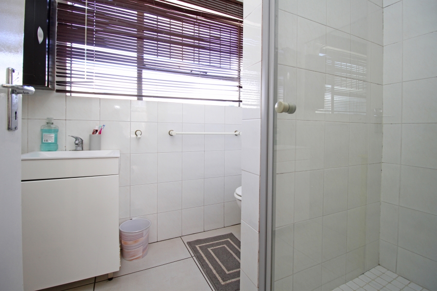 2 Bedroom Property for Sale in Weltevreden Park Gauteng