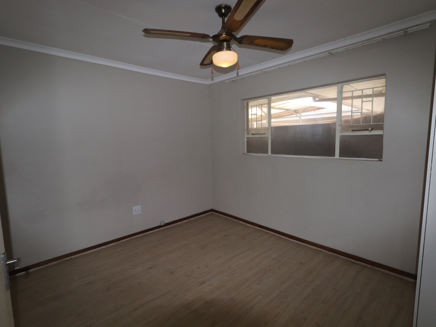 2 Bedroom Property for Sale in Edleen Gauteng