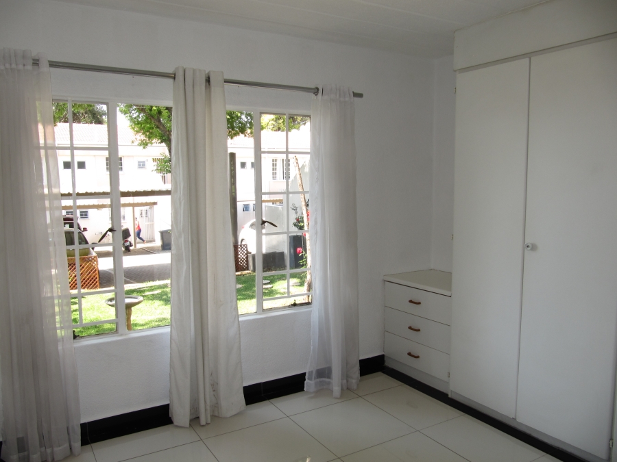 1 Bedroom Property for Sale in Morningside Gauteng