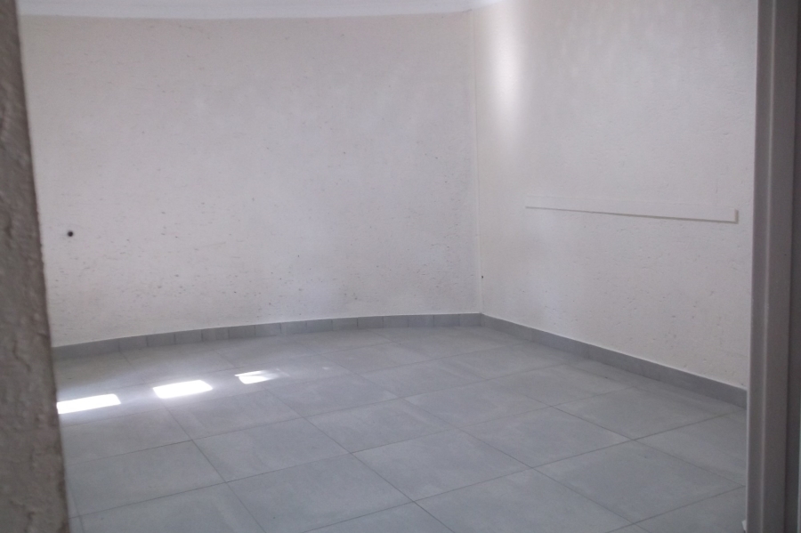 To Let 3 Bedroom Property for Rent in Norton Home Estate AH Gauteng