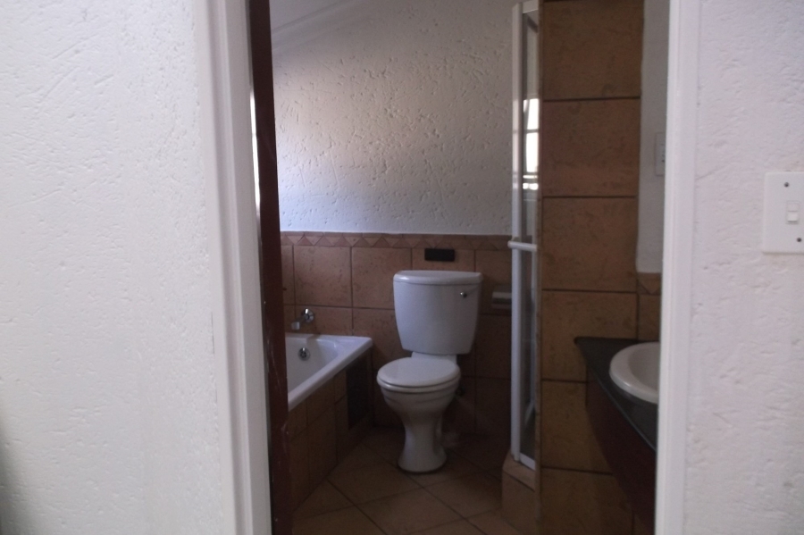 To Let 3 Bedroom Property for Rent in Norton Home Estate AH Gauteng