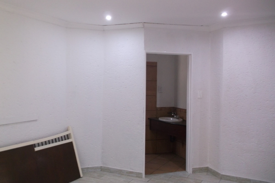 To Let 3 Bedroom Property for Rent in Norton Home Estate AH Gauteng