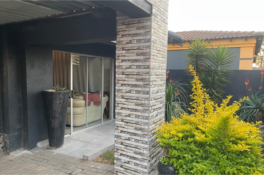 3 Bedroom Property for Sale in Munsieville South Gauteng