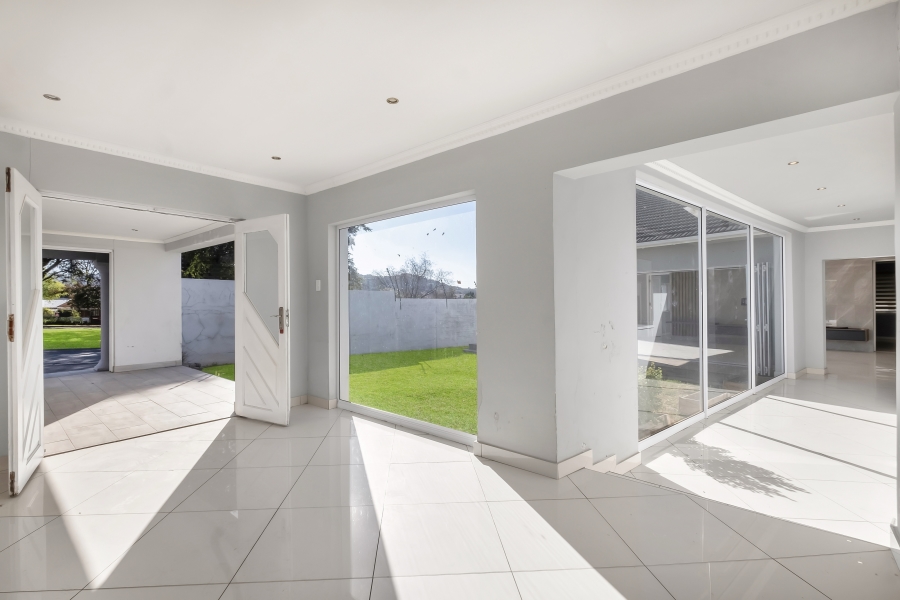 4 Bedroom Property for Sale in Montgomery Park Gauteng