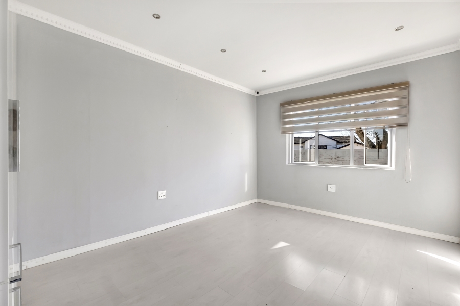 4 Bedroom Property for Sale in Montgomery Park Gauteng