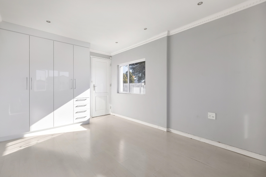 4 Bedroom Property for Sale in Montgomery Park Gauteng
