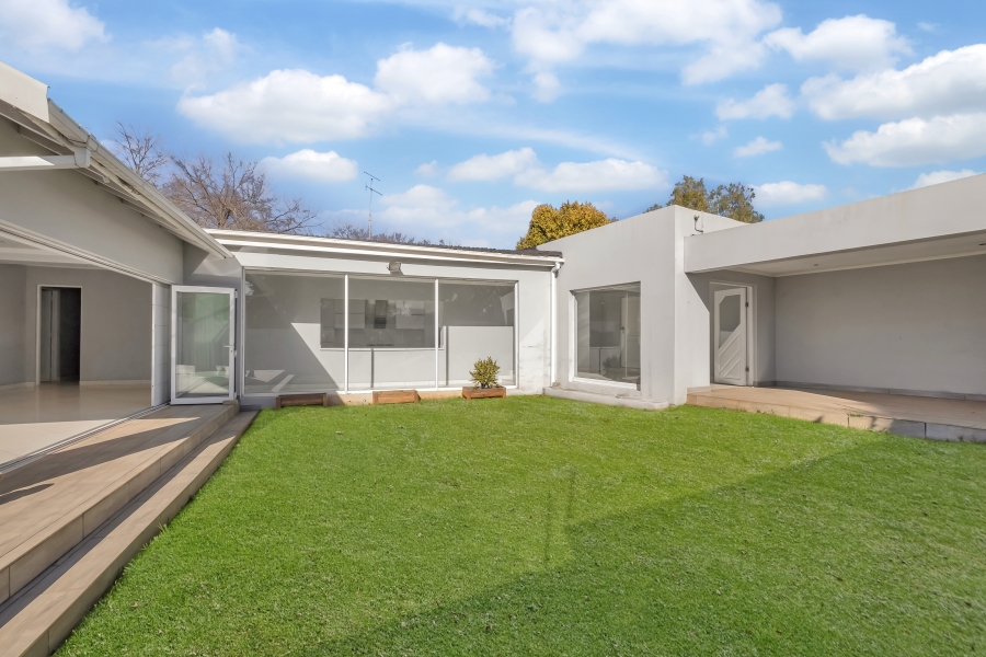 4 Bedroom Property for Sale in Montgomery Park Gauteng