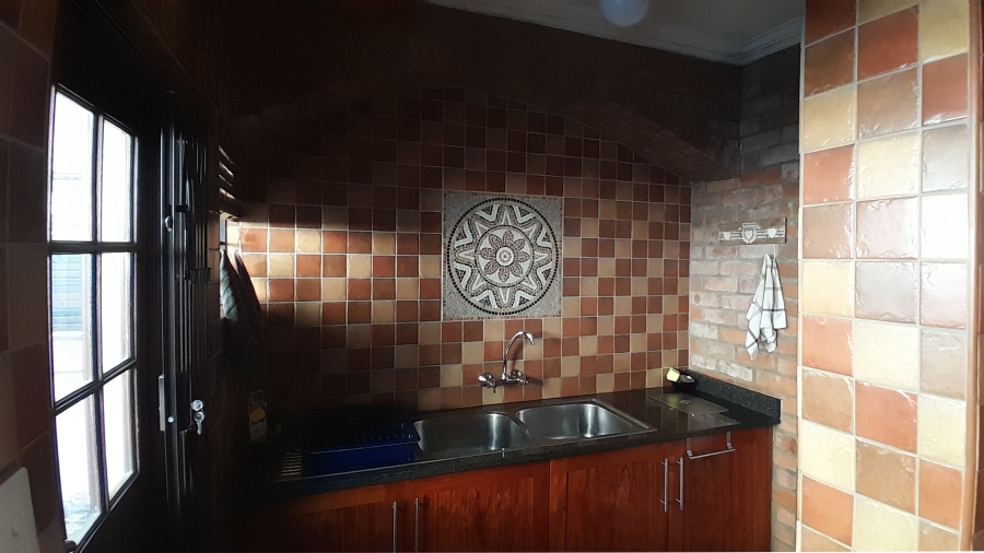 4 Bedroom Property for Sale in Rietondale Gauteng