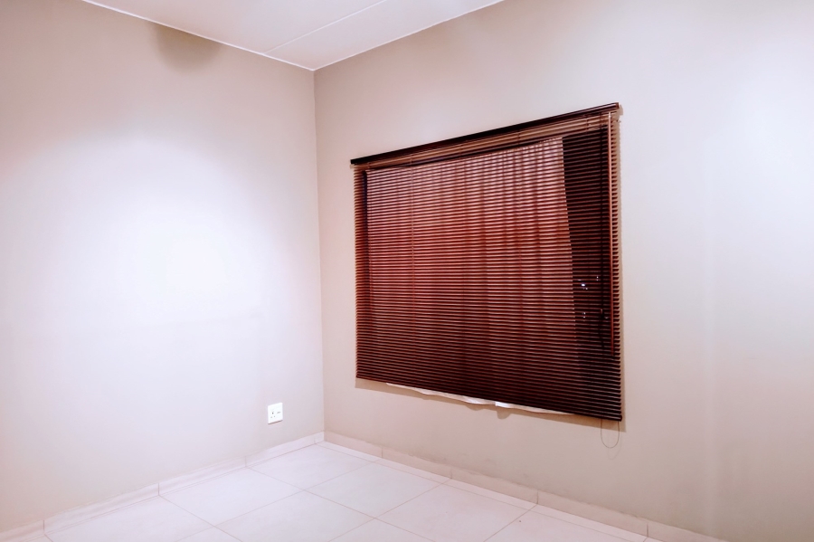 To Let 2 Bedroom Property for Rent in North Riding Gauteng