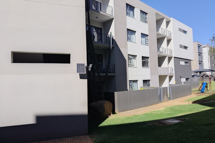 To Let 2 Bedroom Property for Rent in North Riding Gauteng