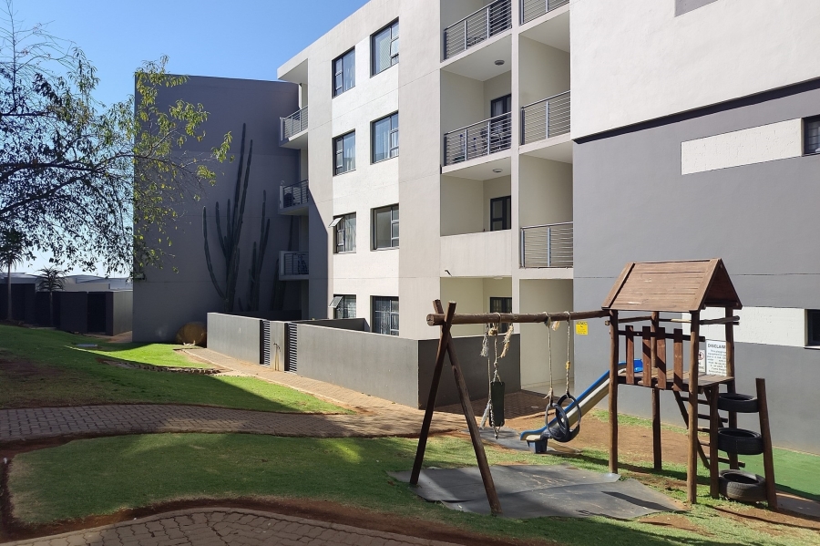 To Let 2 Bedroom Property for Rent in North Riding Gauteng