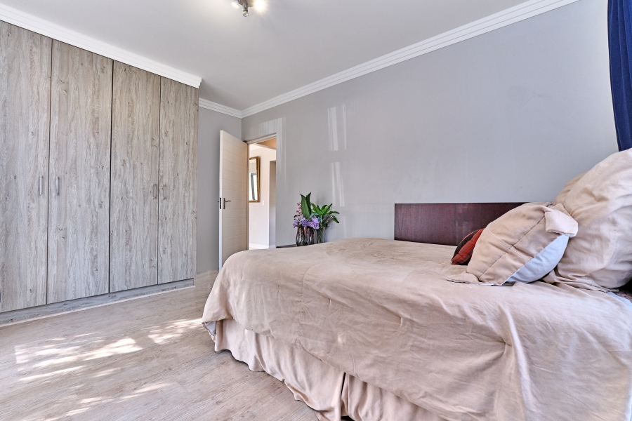 To Let 4 Bedroom Property for Rent in Waterfall Country Village Gauteng