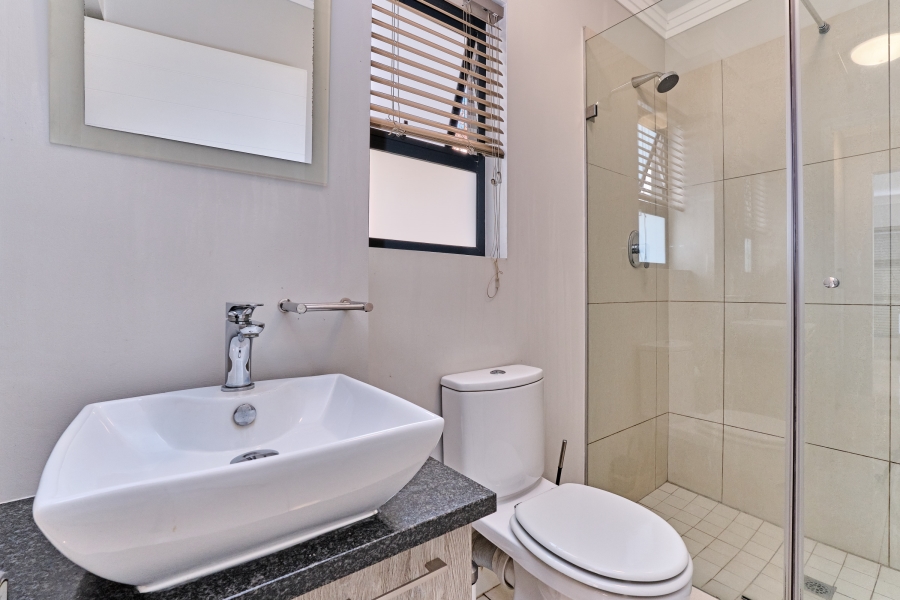 To Let 4 Bedroom Property for Rent in Waterfall Country Village Gauteng