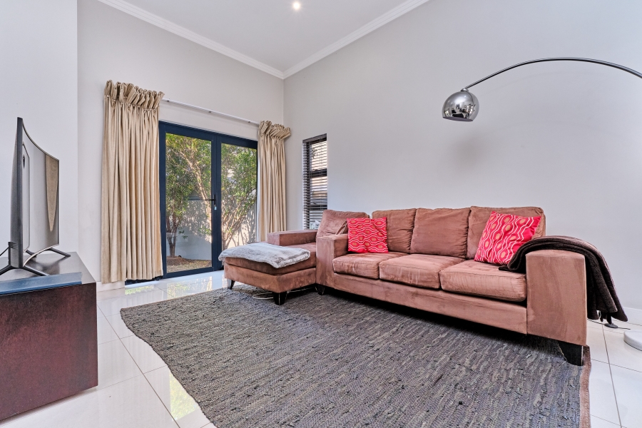 To Let 4 Bedroom Property for Rent in Waterfall Country Village Gauteng