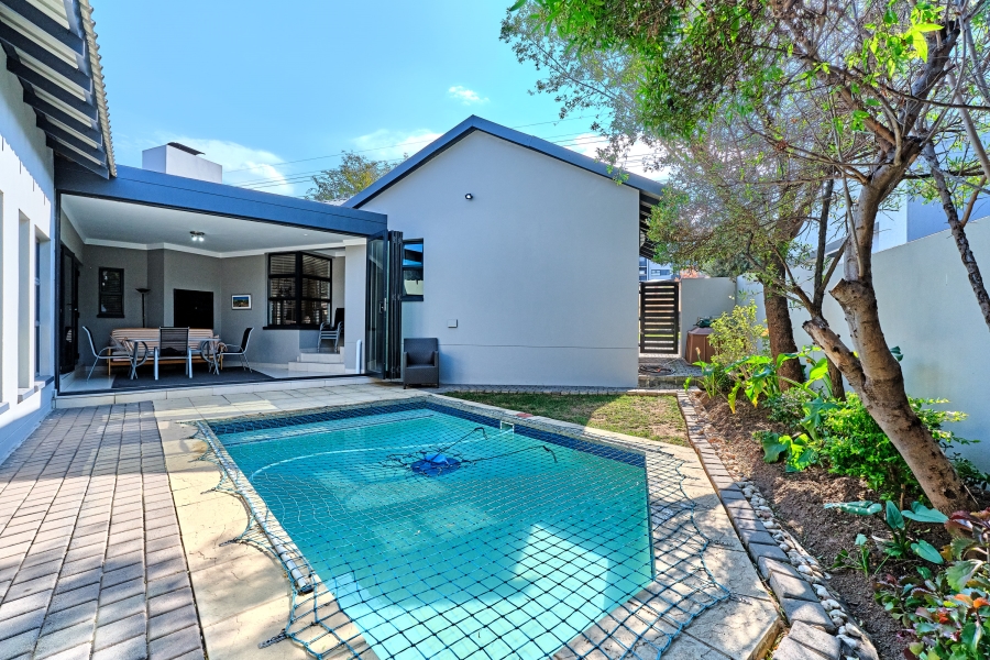To Let 4 Bedroom Property for Rent in Waterfall Country Village Gauteng
