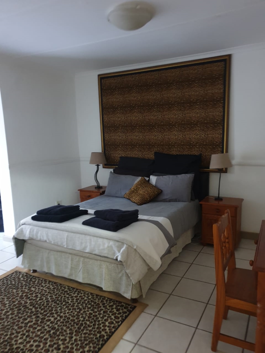 To Let 2 Bedroom Property for Rent in Silver Lakes Golf Estate Gauteng