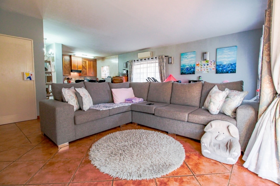 To Let 3 Bedroom Property for Rent in Amberfield Heights Gauteng