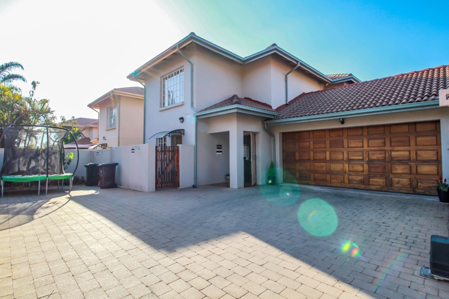 To Let 3 Bedroom Property for Rent in Amberfield Heights Gauteng