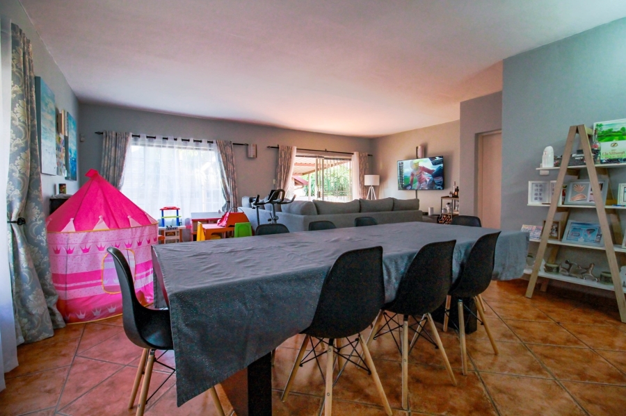 To Let 3 Bedroom Property for Rent in Amberfield Heights Gauteng