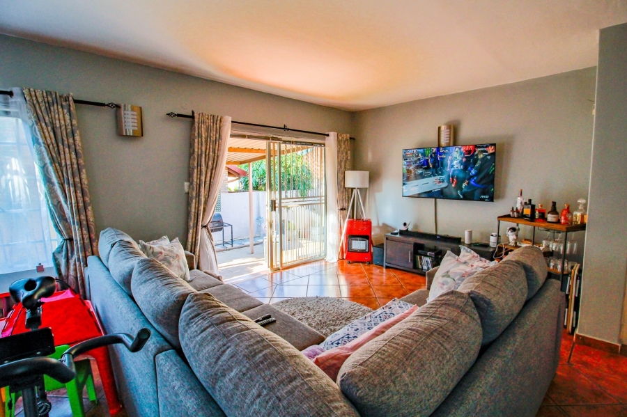 To Let 3 Bedroom Property for Rent in Amberfield Heights Gauteng