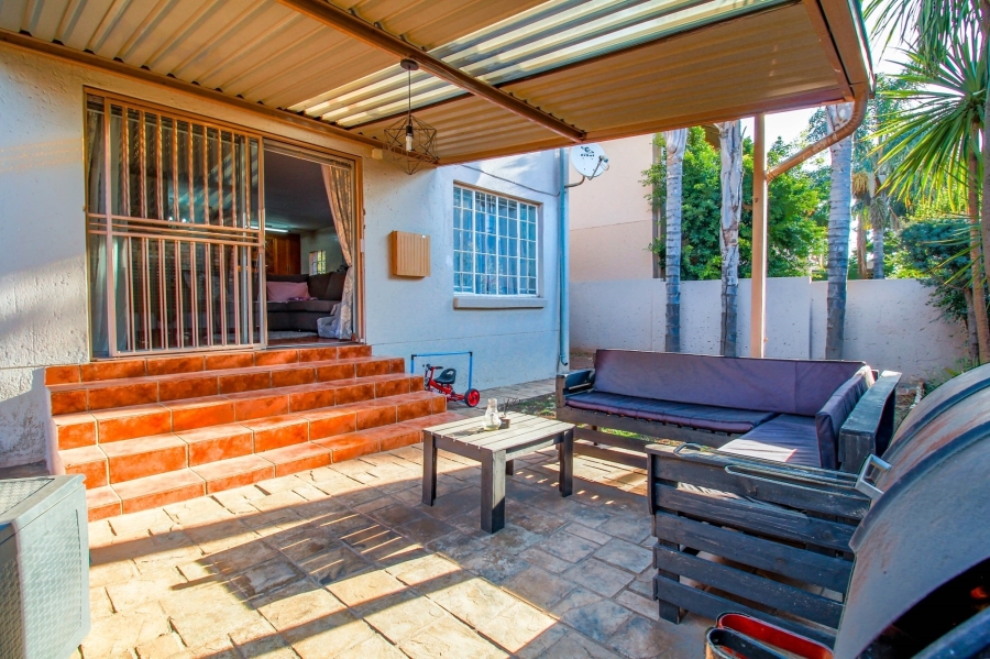 To Let 3 Bedroom Property for Rent in Amberfield Heights Gauteng